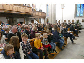 Kinderchristmette mit Krippenspiel (© Karl-Franz Thiede)